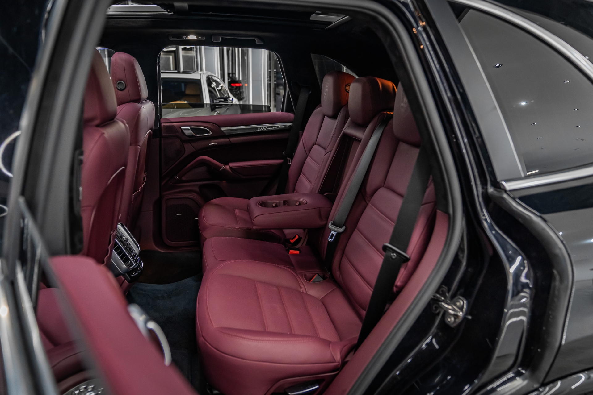 PORSCHE CAYENNE 2010-2017 BORDO DERİ DÖŞEME