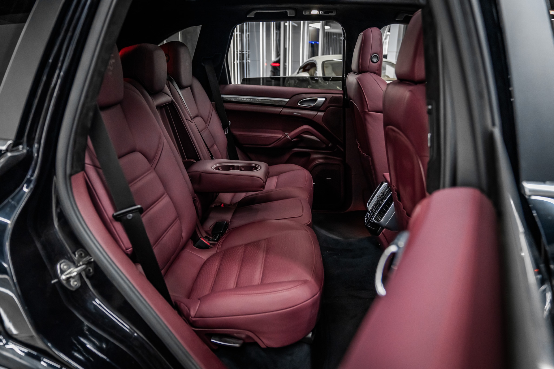 PORSCHE CAYENNE 2010-2017 BORDO DERİ DÖŞEME