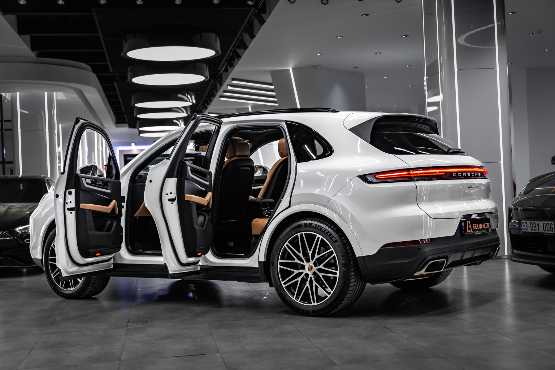 PORSCHE CAYENNE 2024-2025 TABA DERİ DÖŞEME