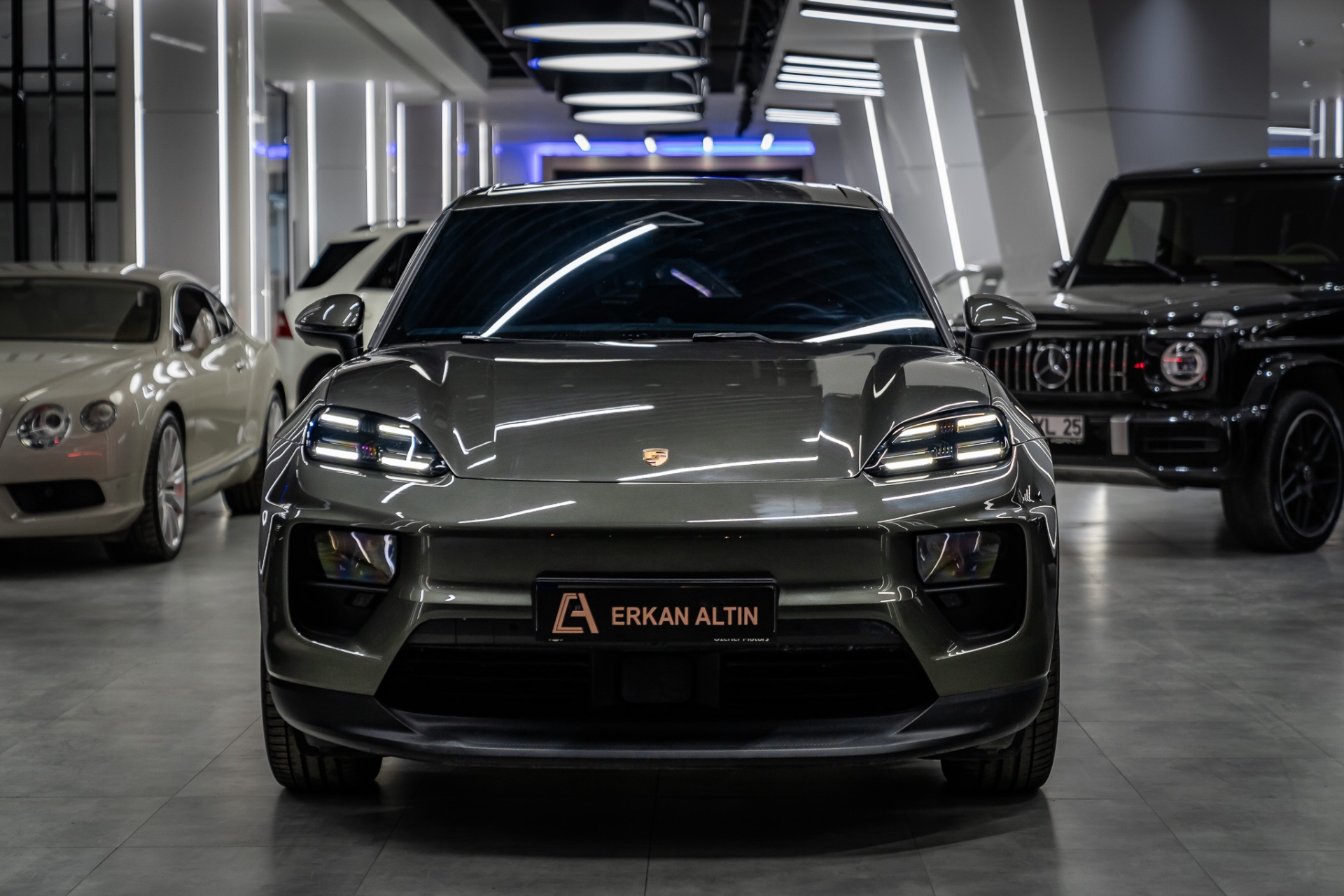 PORSCHE MACAN 2024-2025 KIRMIZI DERİ DÖŞEME