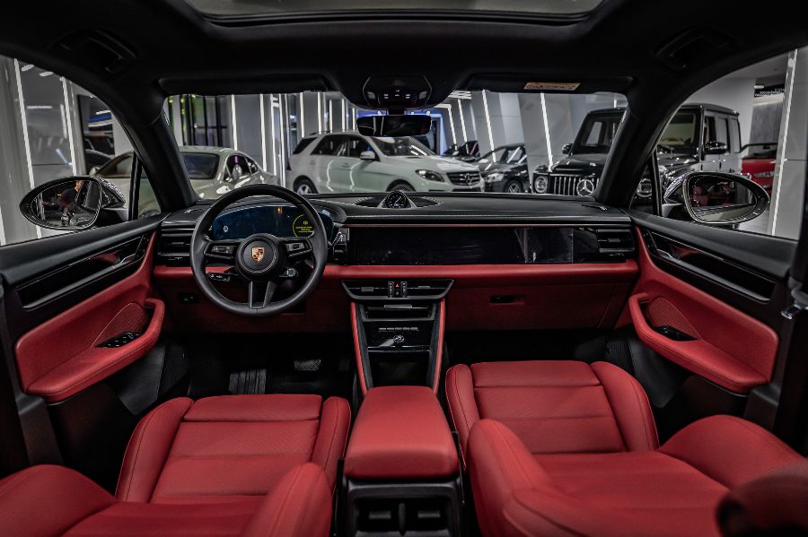 PORSCHE MACAN 2024-2025 KIRMIZI DERİ DÖŞEME