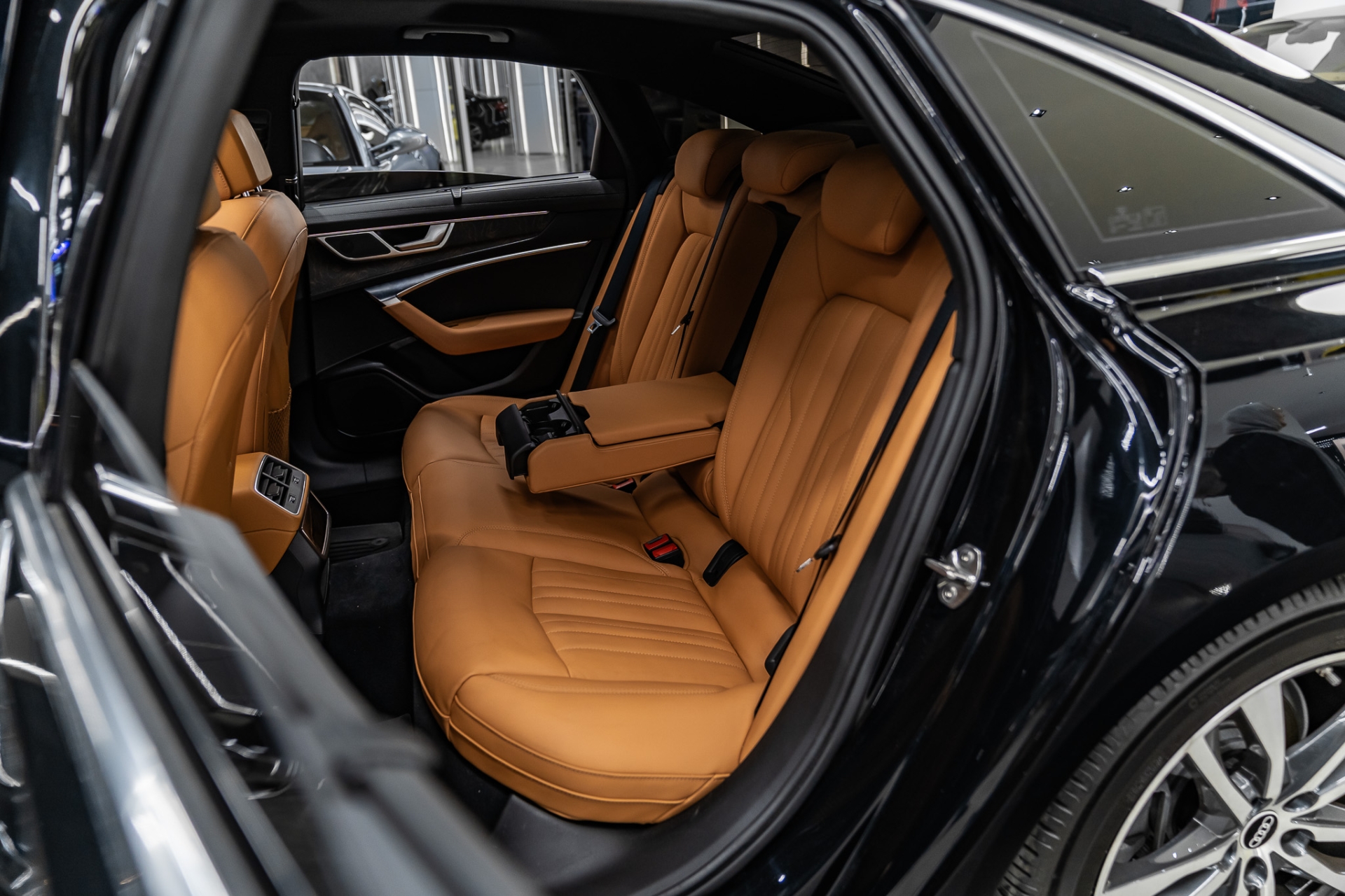 AUDİ A6 2017-2024 TABA DERİ DÖŞEME