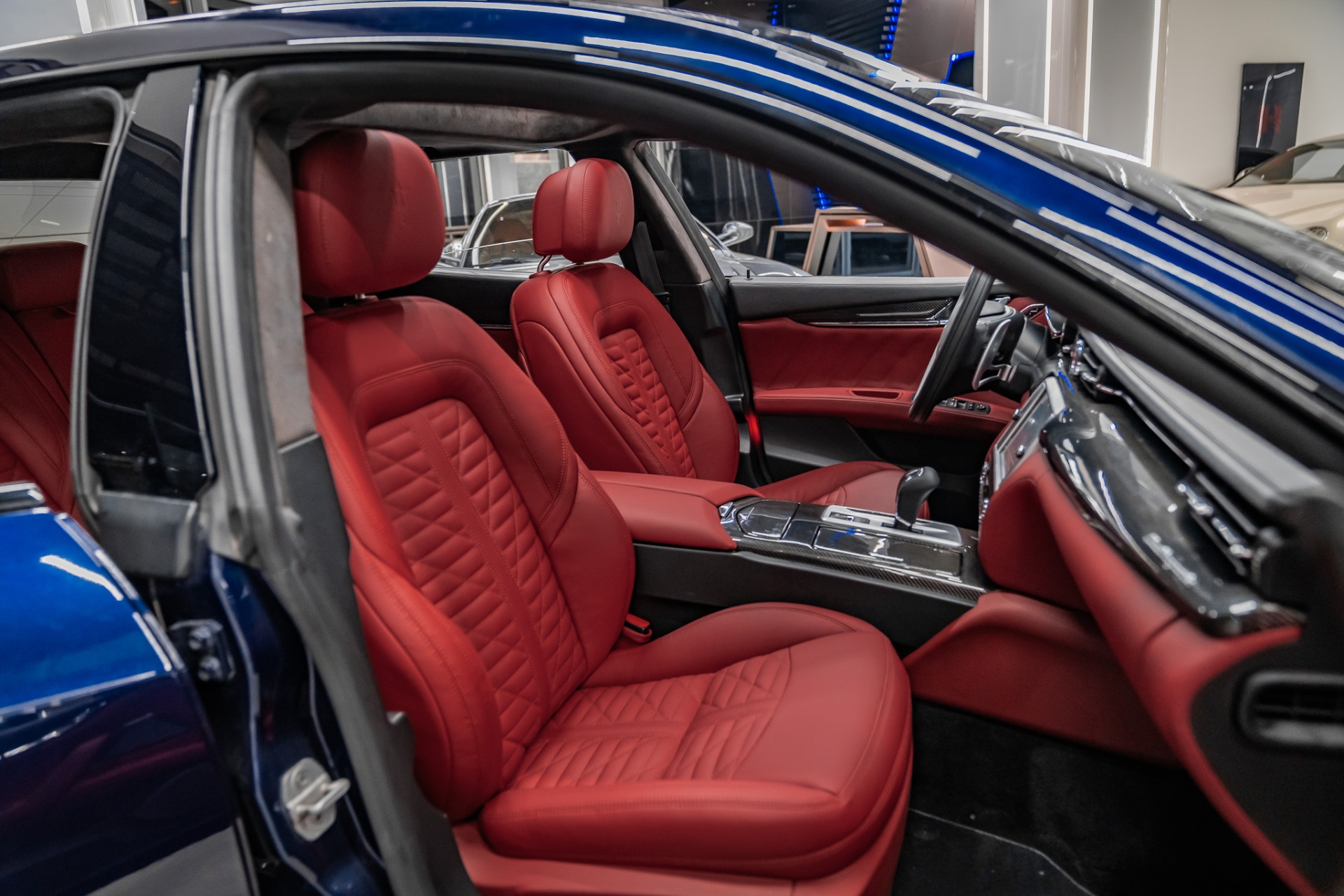 MASERATİ QUATTROPORTE 2013-2023 KIRMIZI DERİ DÖŞEME