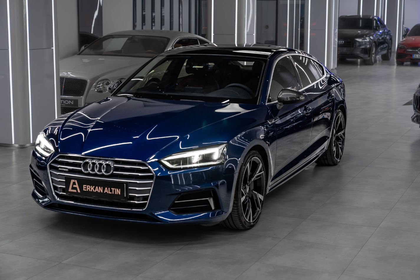 AUDİ A5 2017-2024 KIRMIZI DERİ DÖŞEME