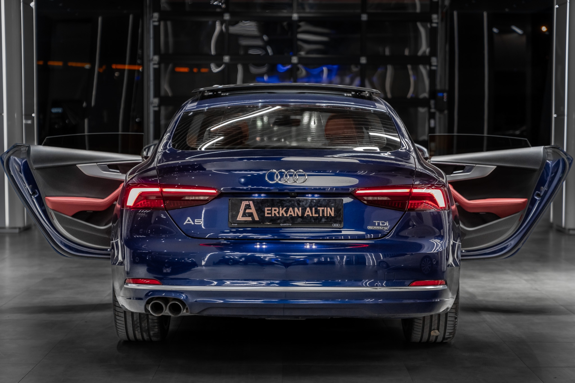 AUDİ A5 2017-2024 KIRMIZI DERİ DÖŞEME