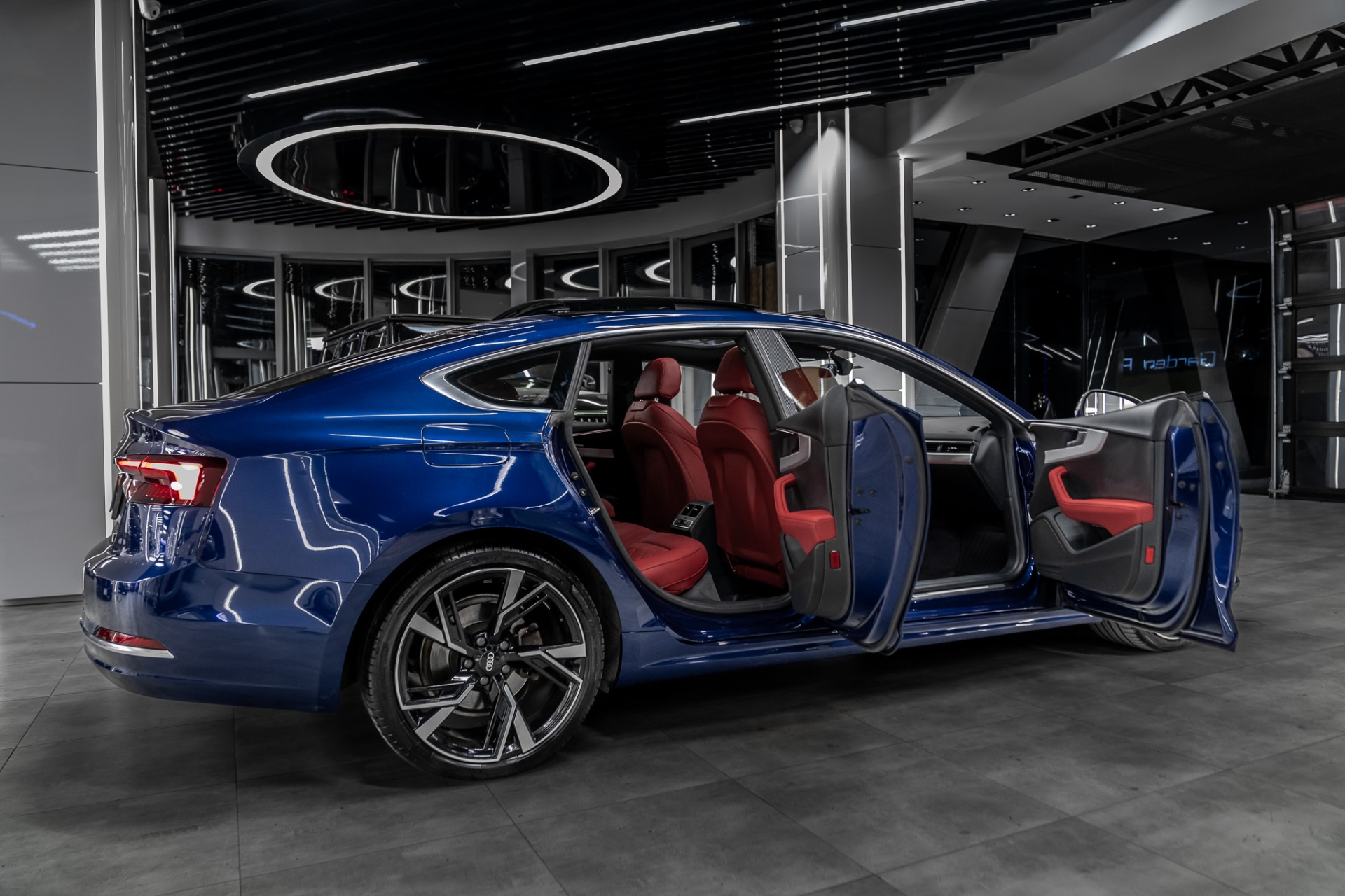 AUDİ A5 2017-2024 KIRMIZI DERİ DÖŞEME